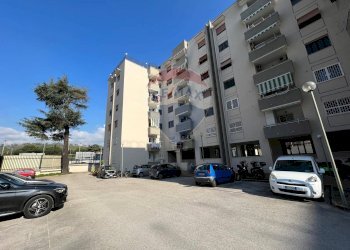 Bilocale Via Diocleziano, Napoli (zona Fuorigrotta) - foto 2