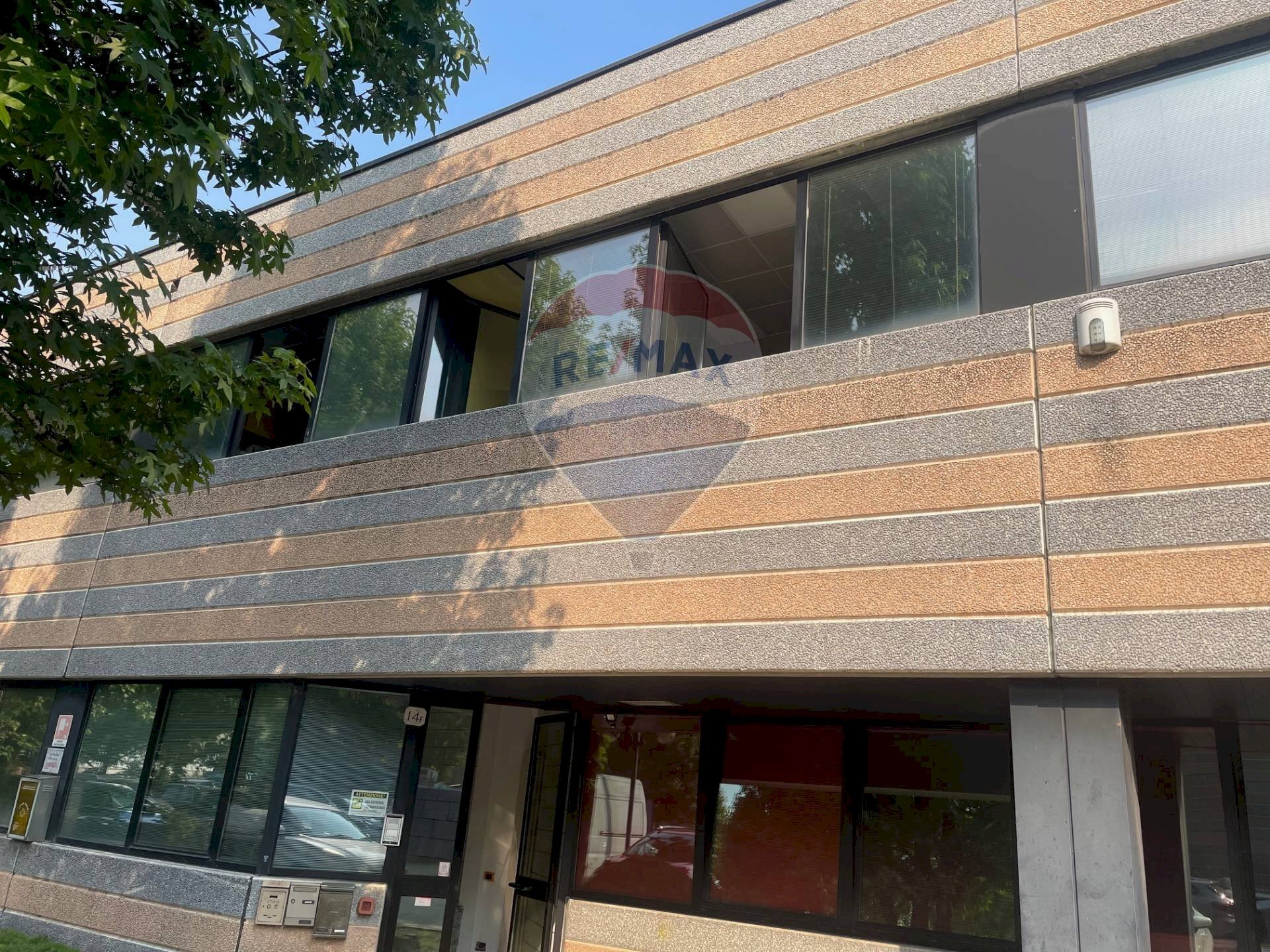 Office Via Mariano Tentorio, Como (neighborhood Camerlata) - photo 1