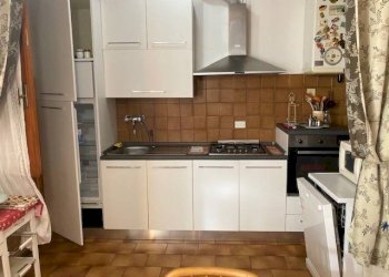 Cucina - Trilocale via Firenze, Massa - foto 1
