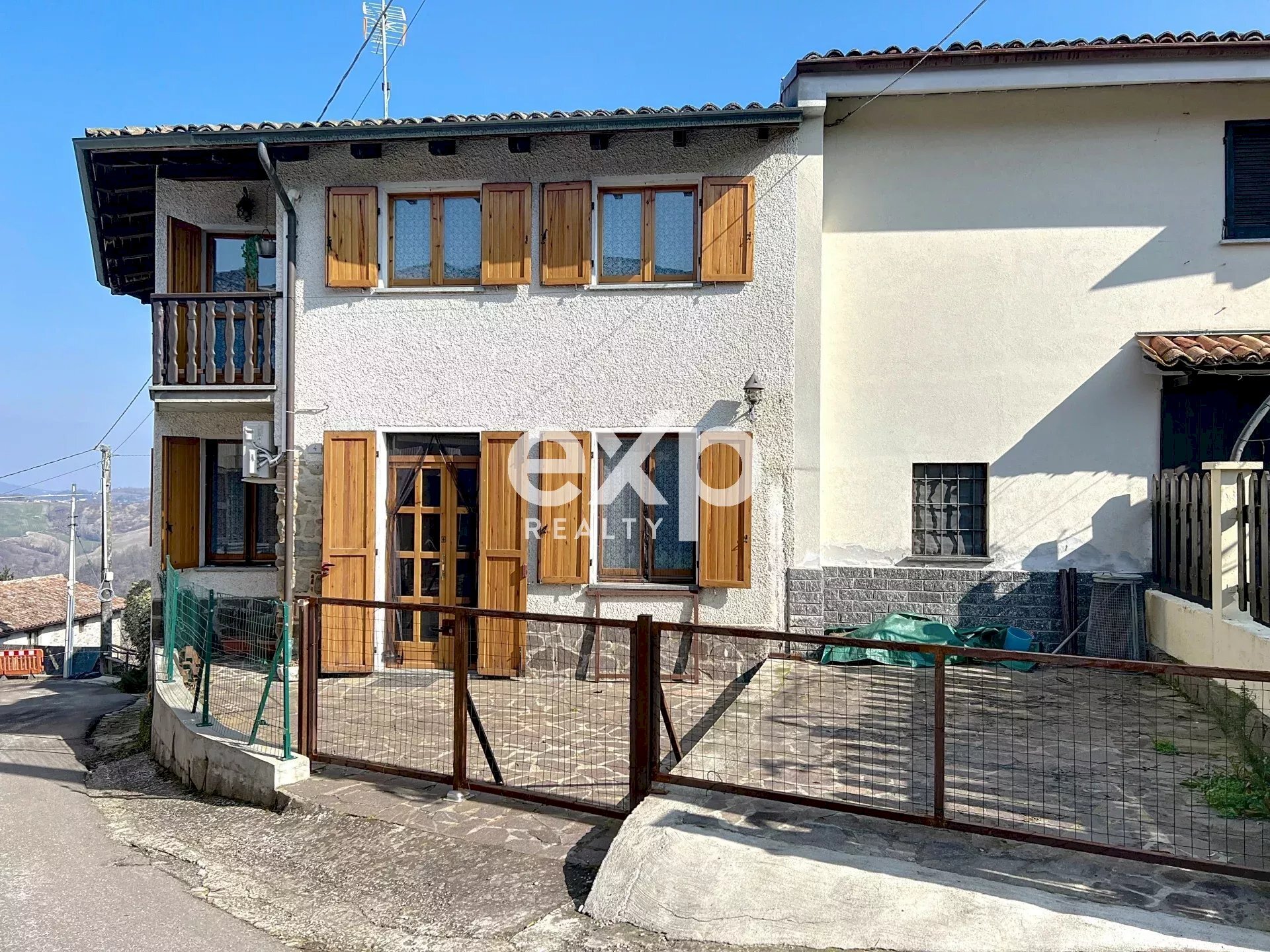 Casa indipendente Frazione Bregne Superiore, Montesegale - foto 1