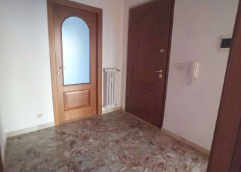 Trilocale Piazza Generale Giuseppe Perotti 9, Carrù - foto 3