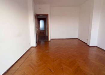 Trilocale Piazza Generale Giuseppe Perotti 9, Carrù - foto 6