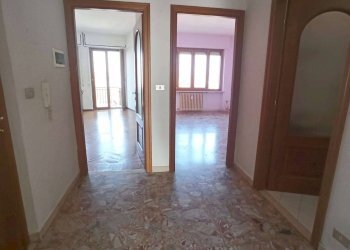 Trilocale Piazza Generale Giuseppe Perotti 9, Carrù - foto 11