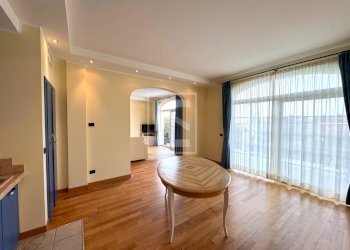 Three-room apartment via G D' Annunzio, Toscolano-Maderno - photo 1