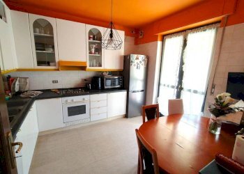 Cucina - Quadrilocale via Cesare Vinaj, Cuneo (zona Donatello) - foto 5