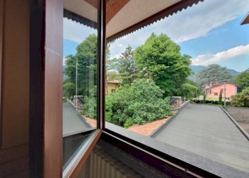 Facciata - Two-room apartment via Sacro Monte, 20, Varese - photo 10