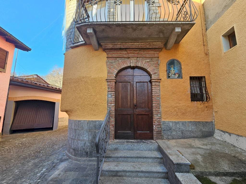 Facciata - Casa indipendente via San Paolo, Cadegliano-Viconago - foto 3