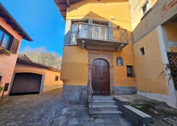 Facciata - Casa indipendente via San Paolo, Cadegliano-Viconago - foto 2