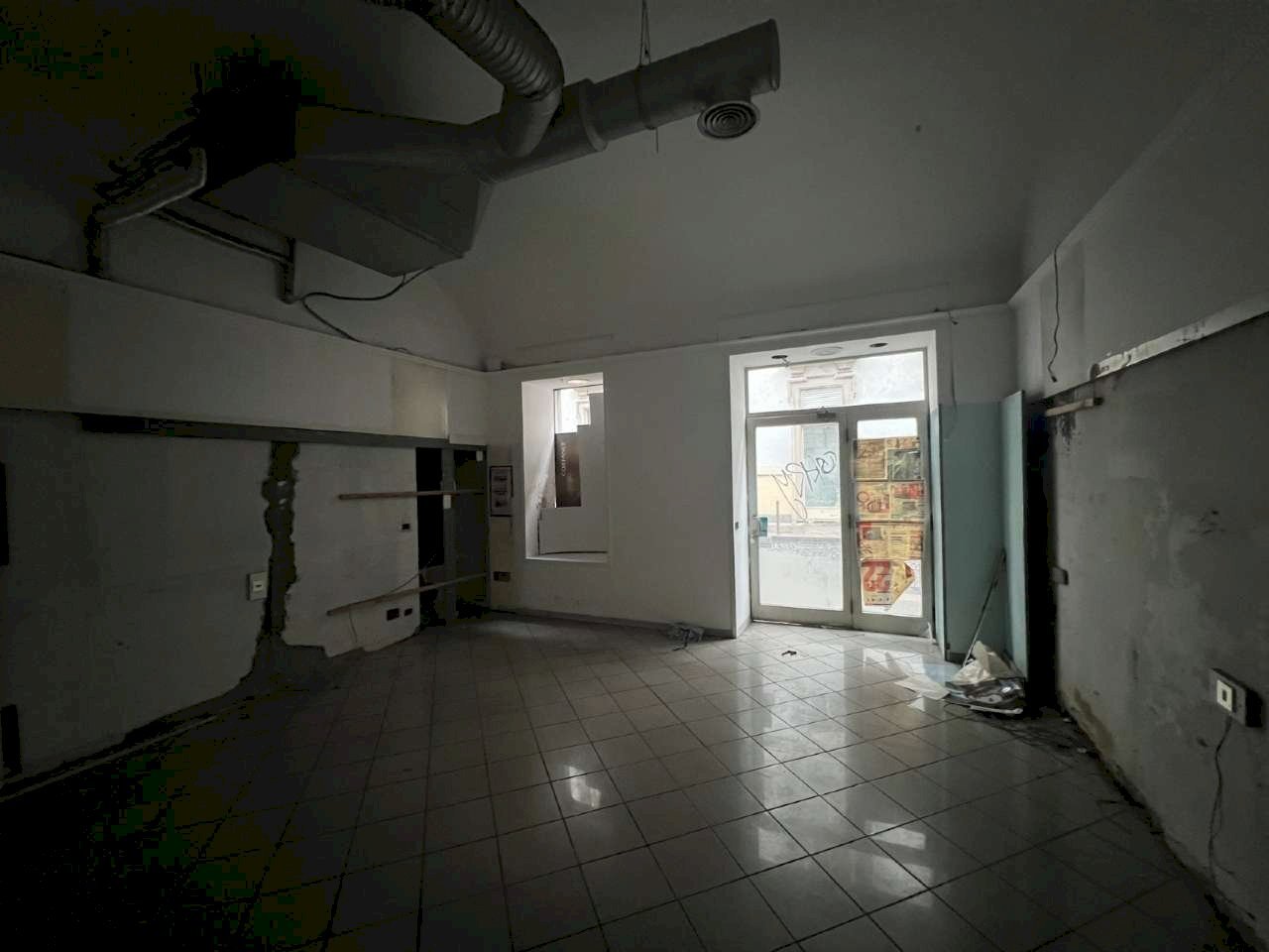 1 - Locale Commerciale Torino (zona Centro) - foto 2