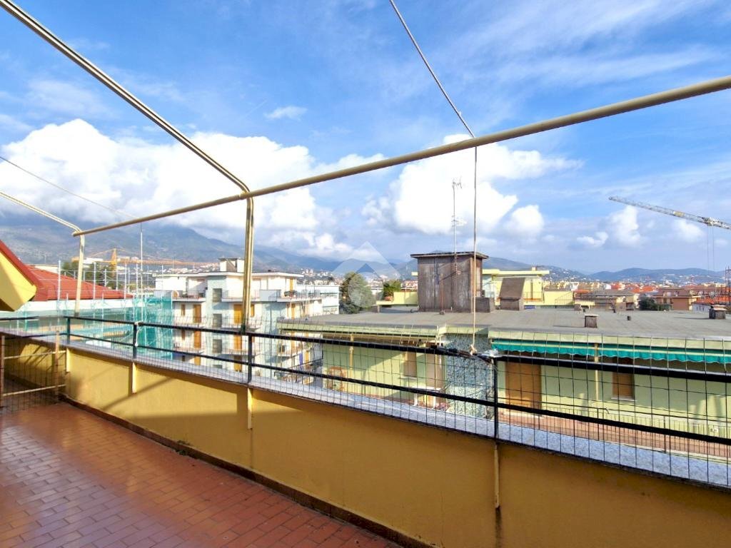 Three-room apartment Via Venezia, Borghetto Santo Spirito - photo 1