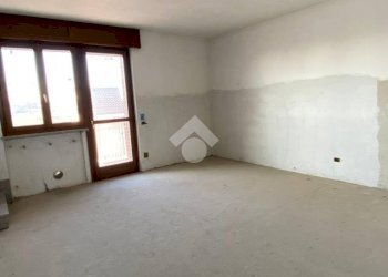 Quadrilocale Via Torino, San Francesco al Campo - foto 5