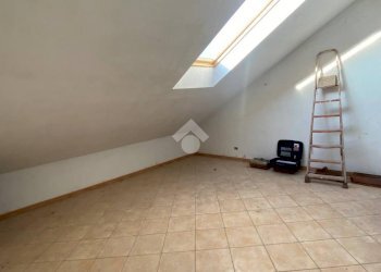 Quadrilocale Via Torino, San Francesco al Campo - foto 10