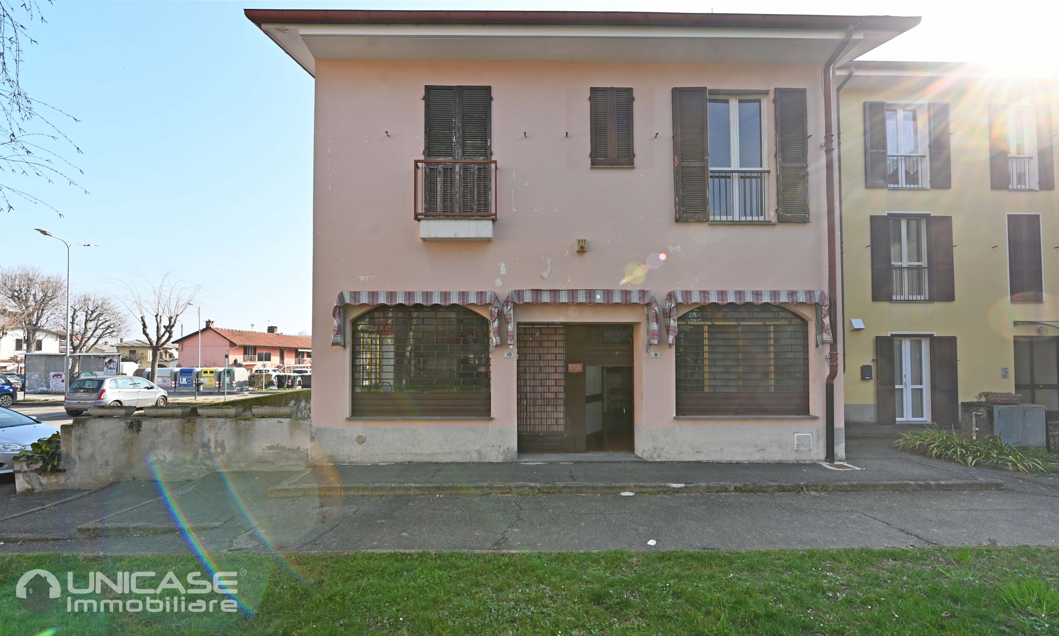 Locale Commerciale piazza San Giovanni, 2, Campiglione Fenile - foto 1