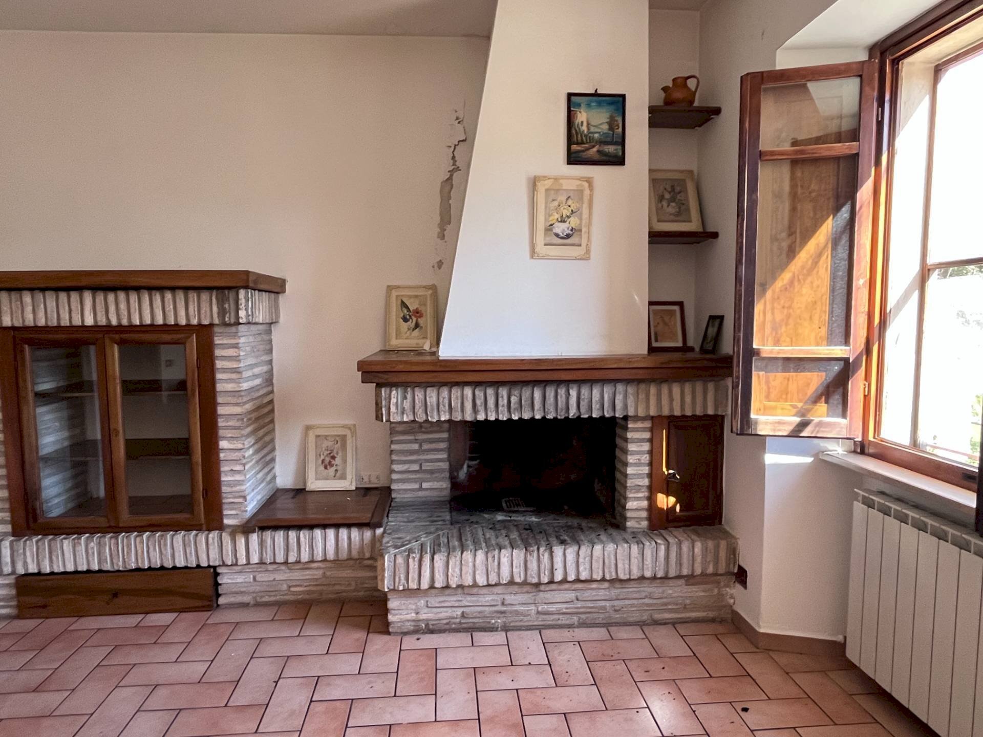 Trilocale Sellano - foto 1