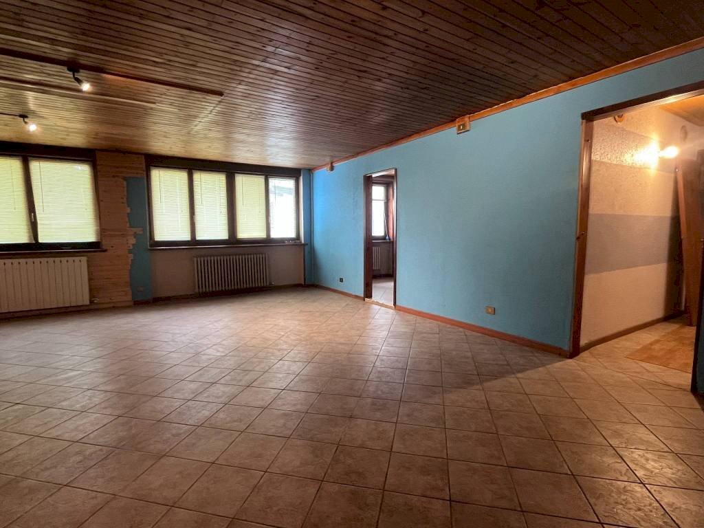 Stanza non arredata - Negozio via Monfol, 14, Sauze d'Oulx - foto 1