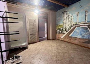 Stanza non arredata - Negozio via Monfol, 14, Sauze d'Oulx - foto 11