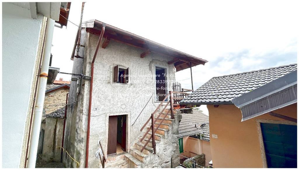 Facciata - Casa indipendente via Oratorio, Cossogno - foto 1