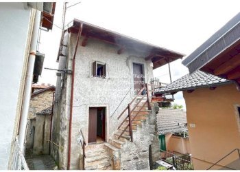 Facciata - Casa indipendente via Oratorio, Cossogno - foto 19