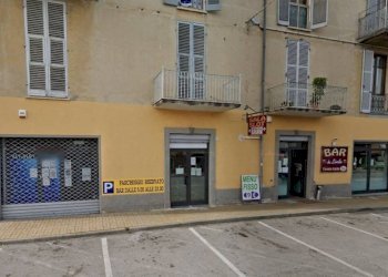 Facciata - Negozio via Torino, 47, Mondovì - foto 1