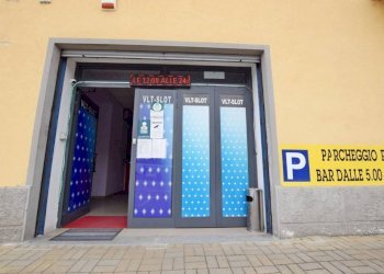 Facciata - Negozio via Torino, 47, Mondovì - foto 15