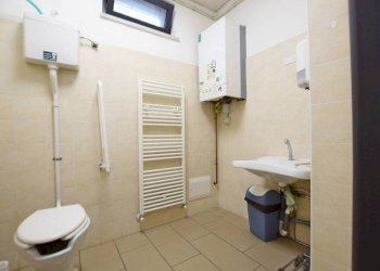 Bagno - Negozio via Torino, 47, Mondovì - foto 21