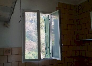 Dettagli - Three-room apartment via Sergio Piombelli, 19, Genova (neighborhood Sampierdarena) - photo 5