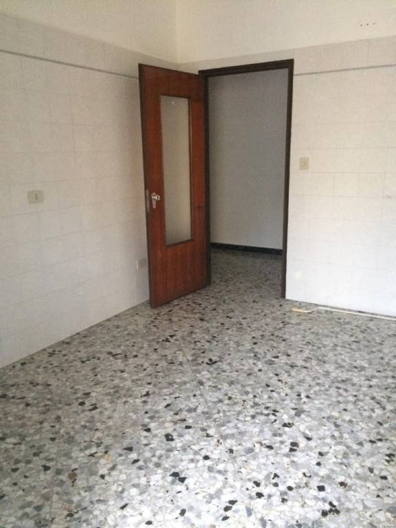 Stanza non arredata - Quadrilocale Alessandria - foto 3