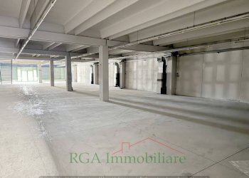 Interno non residenziale - Capannone strada Provinciale Cremasca, Bergamo - foto 2