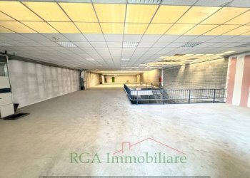Interno non residenziale - Capannone strada Provinciale Cremasca, Bergamo - foto 4