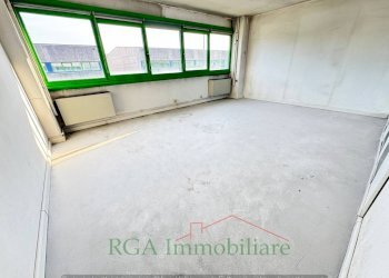 Interno non residenziale - Capannone strada Provinciale Cremasca, Bergamo - foto 8