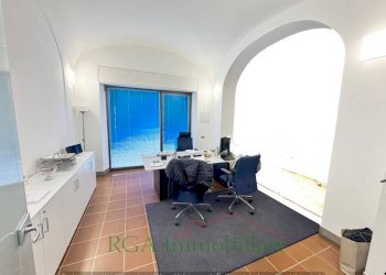 Stanza arredata - Negozio via Jacopo Palma il Vecchio, Bergamo - foto 5