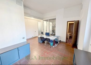 Stanza arredata - Negozio via Jacopo Palma il Vecchio, Bergamo - foto 8