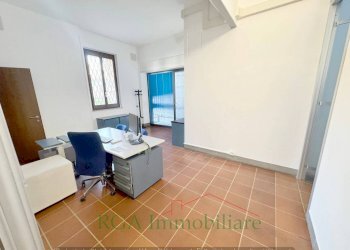 Stanza arredata - Negozio via Jacopo Palma il Vecchio, Bergamo - foto 9