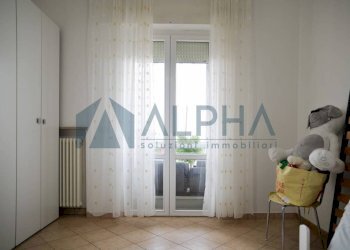 Stanza arredata - Quadrilocale via Benvenuto Cellini, Savignano sul Rubicone - foto 12