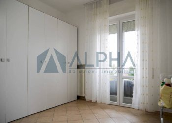 Stanza arredata - Quadrilocale via Benvenuto Cellini, Savignano sul Rubicone - foto 13