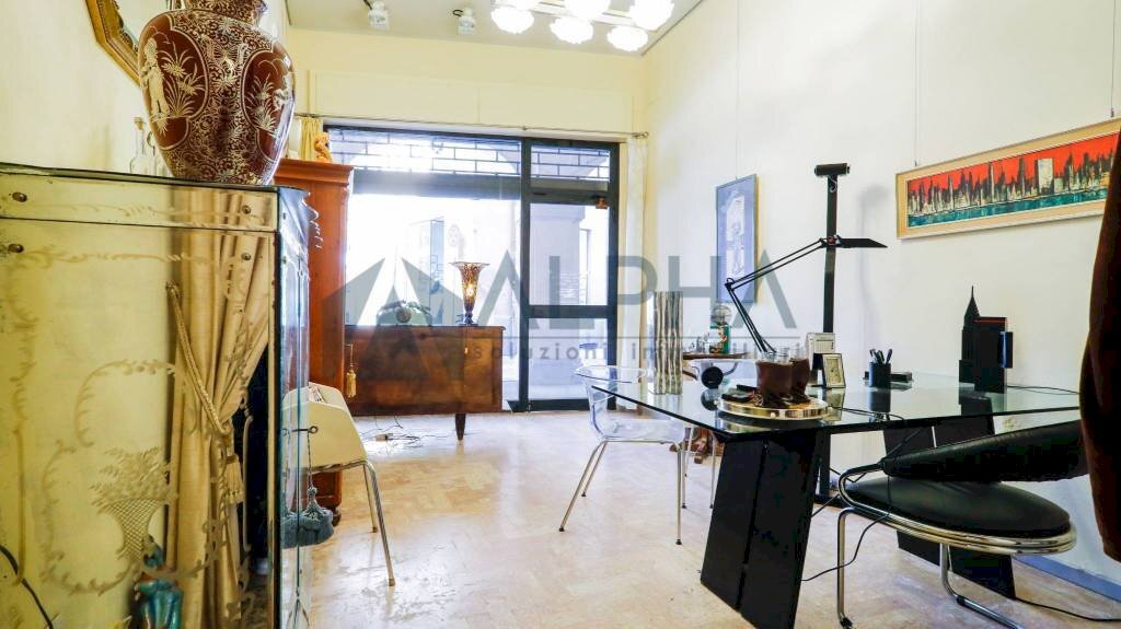 Interno non residenziale - Negozio piazza Aurelio Saffi, Forlì - foto 3