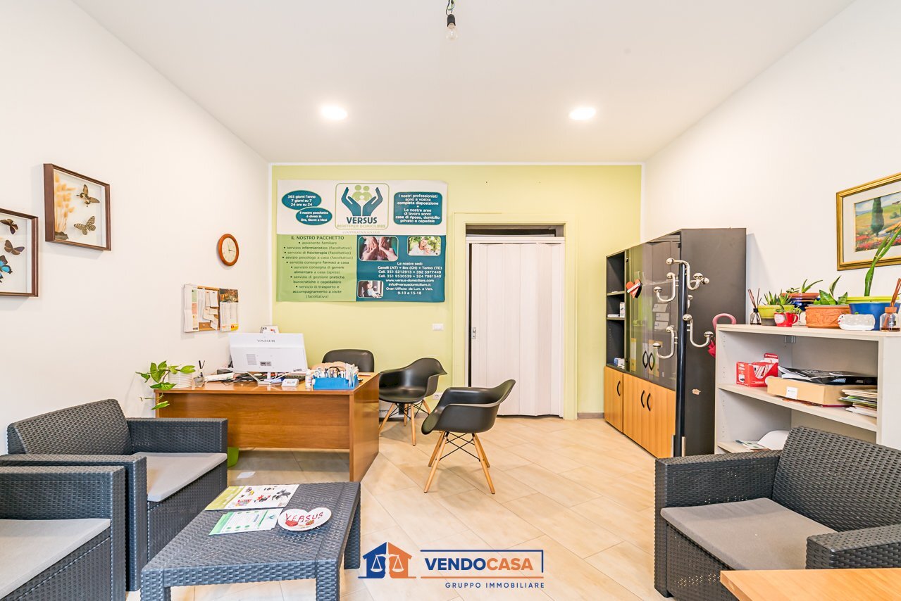 Commercial Premises Bra - photo 1