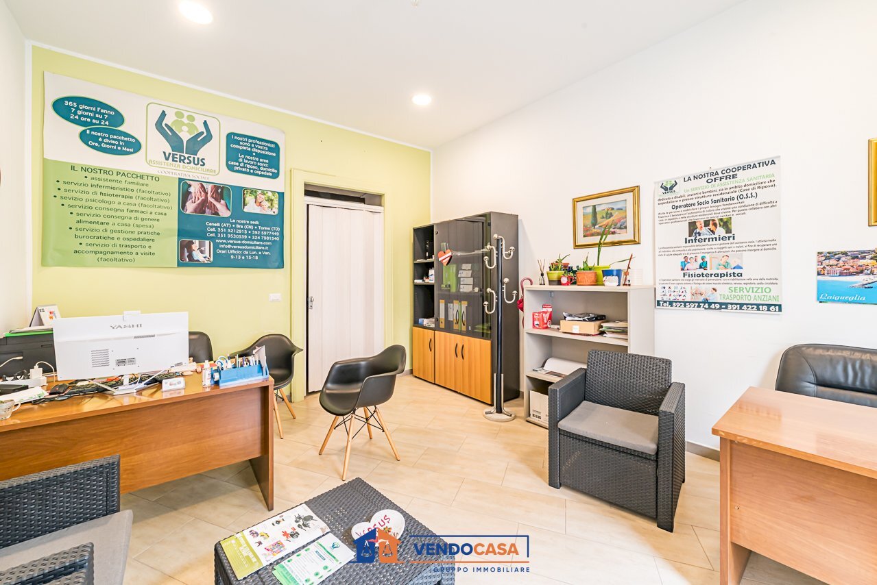 Commercial Premises Bra - photo 2