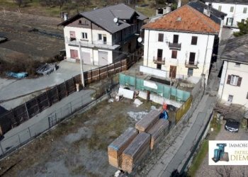 Locale Commerciale Reg. Le Crou, Aosta - foto 2