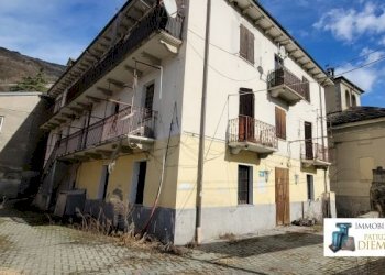 Locale Commerciale Reg. Le Crou, Aosta - foto 4