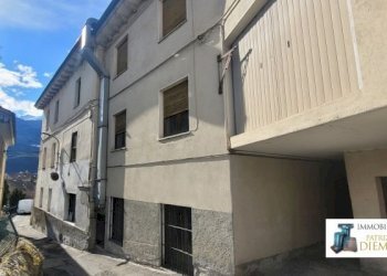 Locale Commerciale Reg. Le Crou, Aosta - foto 5