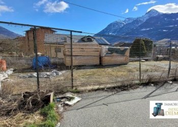 Locale Commerciale Reg. Le Crou, Aosta - foto 15