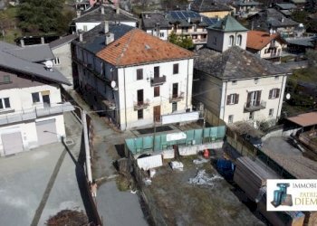 Locale Commerciale Reg. Le Crou, Aosta - foto 19