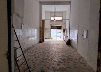 Magazzino via Taggia, Genova (zona Prà) - foto 1