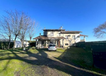 Casa semi indipendente Via massara, Mirandola - foto 1