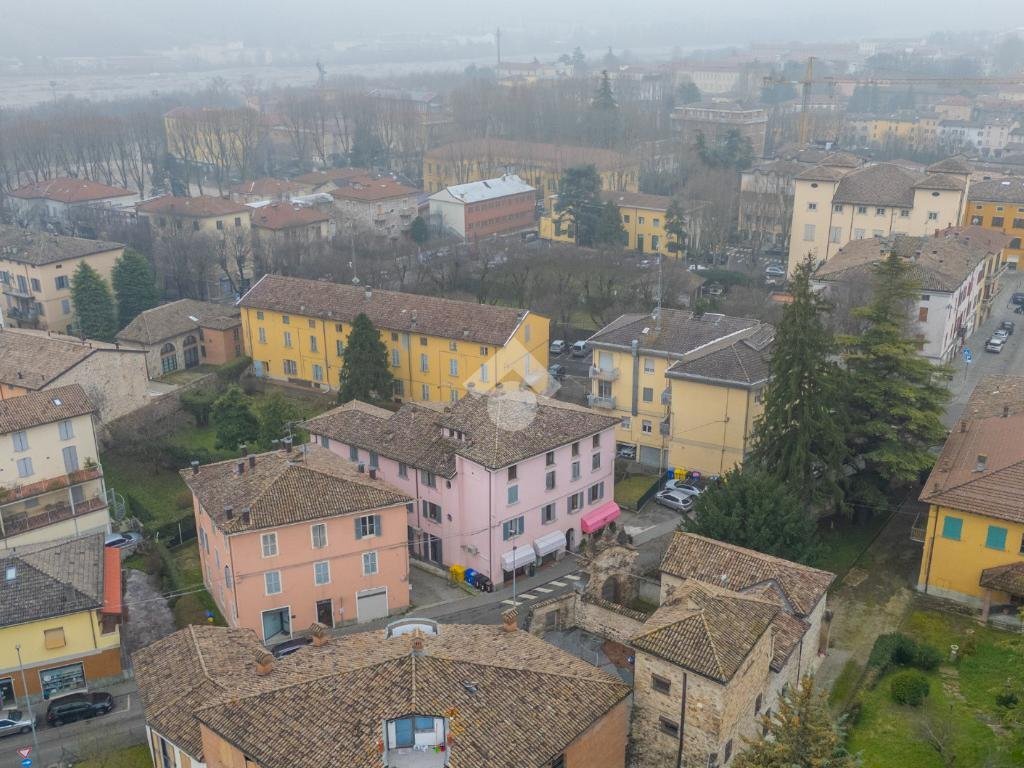 Three-room apartment Via XX Settembre, Langhirano - photo 1