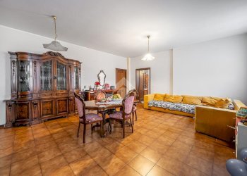 Three-room apartment Via XX Settembre, Langhirano - photo 8