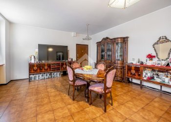 Three-room apartment Via XX Settembre, Langhirano - photo 9
