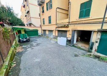 Box Via Giovanni Tommaso Invrea, Genova (neighborhood Foce) - photo 1