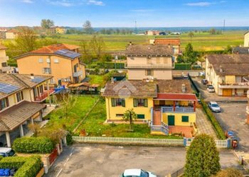 Villa Villa indipendente poss. bilocale pt. Via del donatore di sangue, Torrile (zona Paradigna) - foto 2